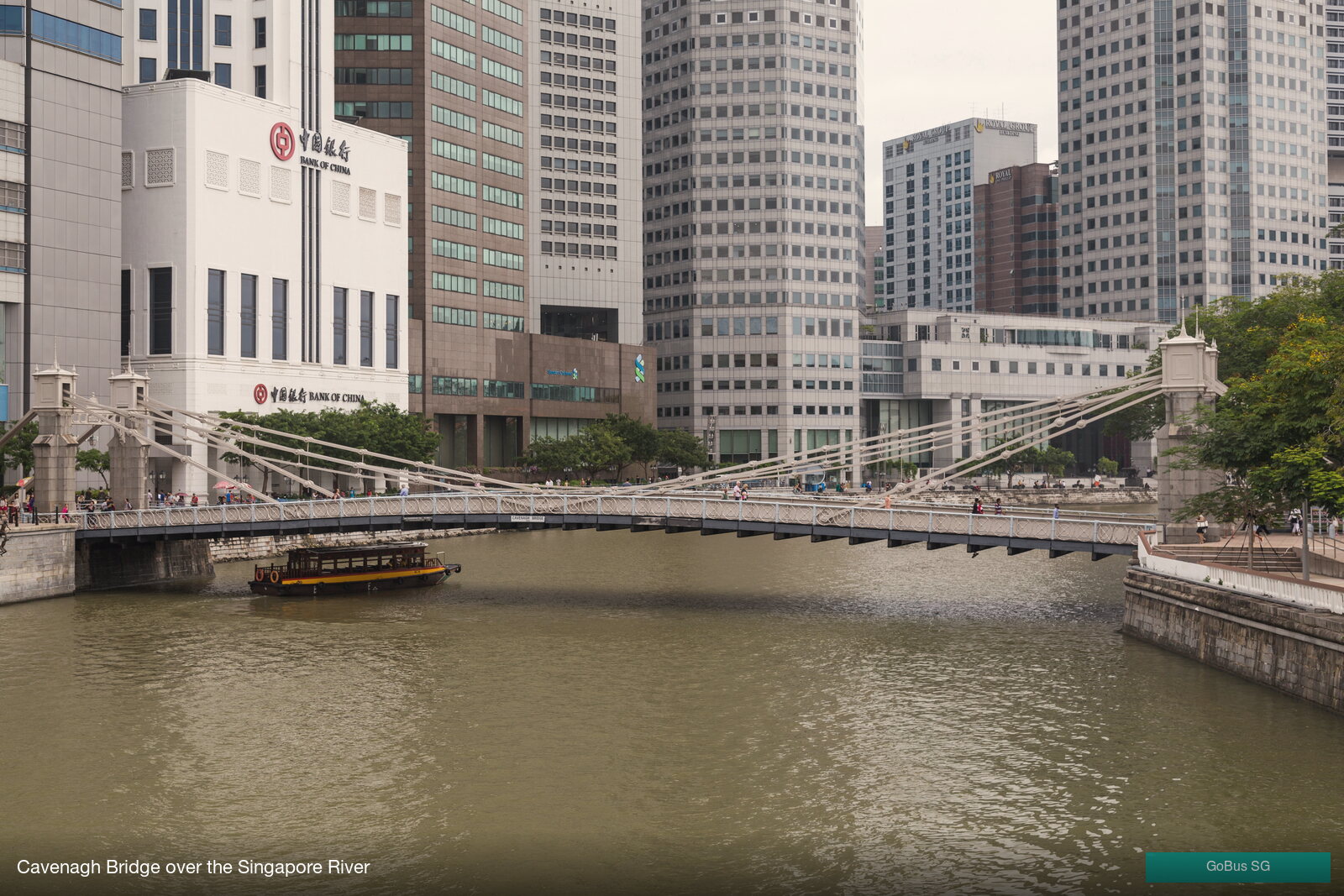 Cavenagh Bridge over the Singapore River